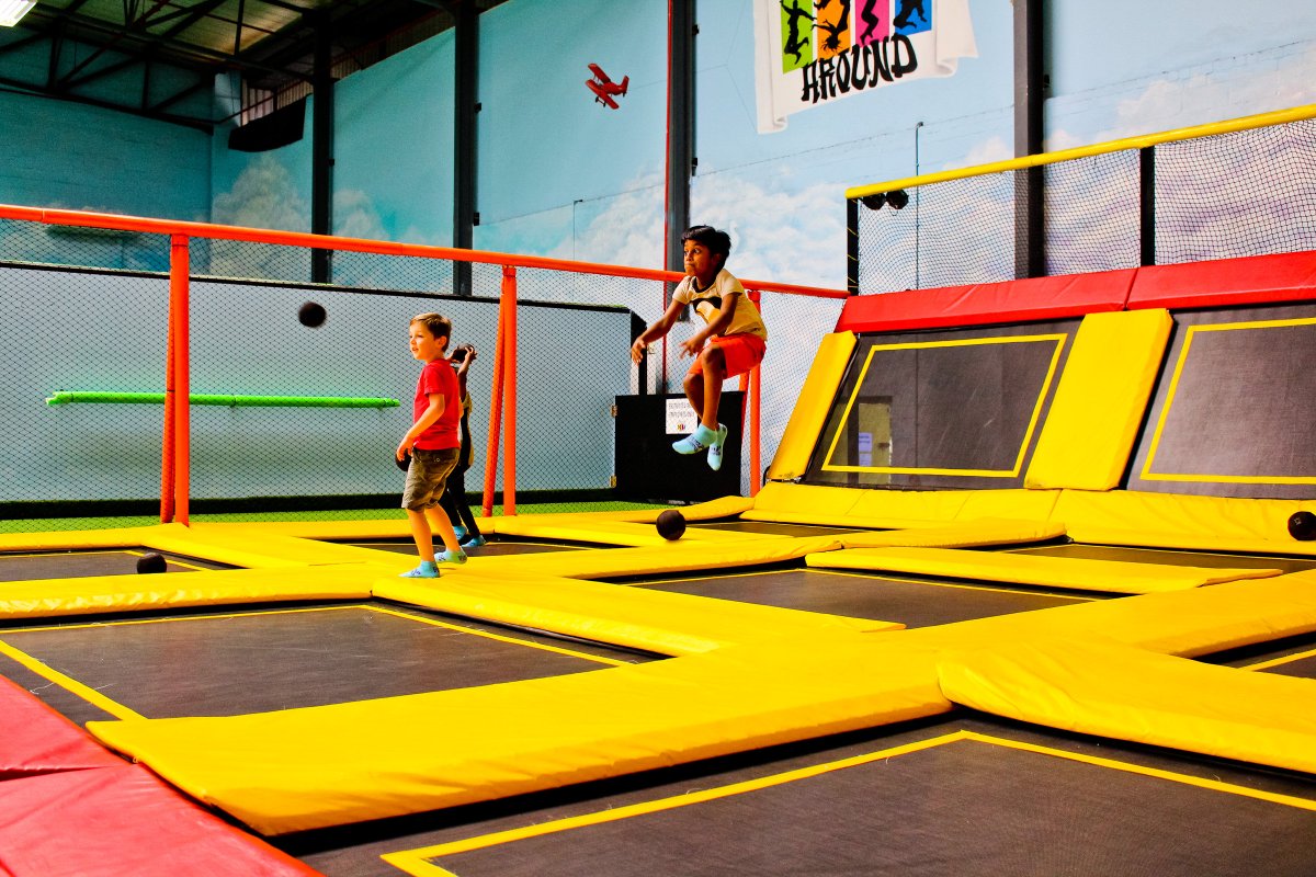 jumparoundpark's tweet photo. FRIDAY!
We have a great special for you, FREAKY FRIDAY!
Buy one hour Jump and get another hour free between 6pm and 10pm! #jumparound https://t.co/v3oFz7buW6