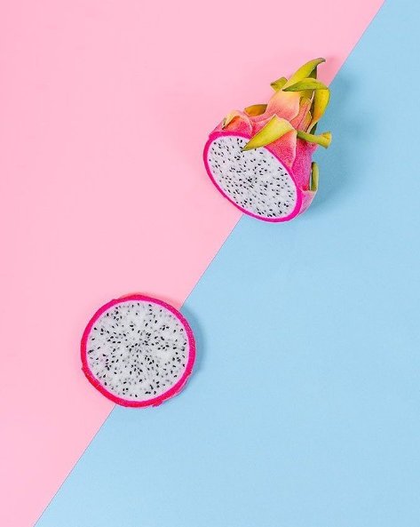 Eating a dragon fruit with its rich antioxidants can keep the skin tight and young. Mix with honey to make an anti-ageing face mask ☀️