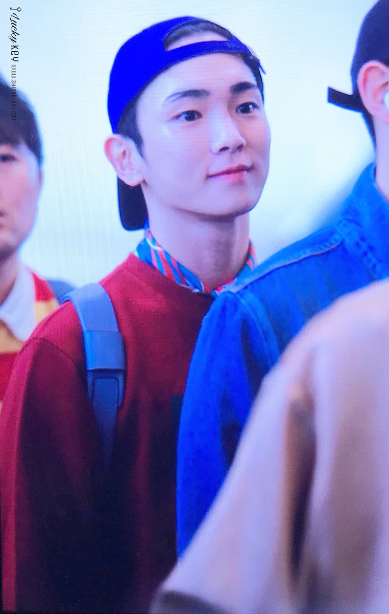 LuckyKey07's tweet photo. 170922 김포공항 출국 #기범 #key #키 
앗 귀여워 ㅠㅠㅠㅠㅠ!! 😭😭❤️❤️ https://t.co/ndUwQafxGk