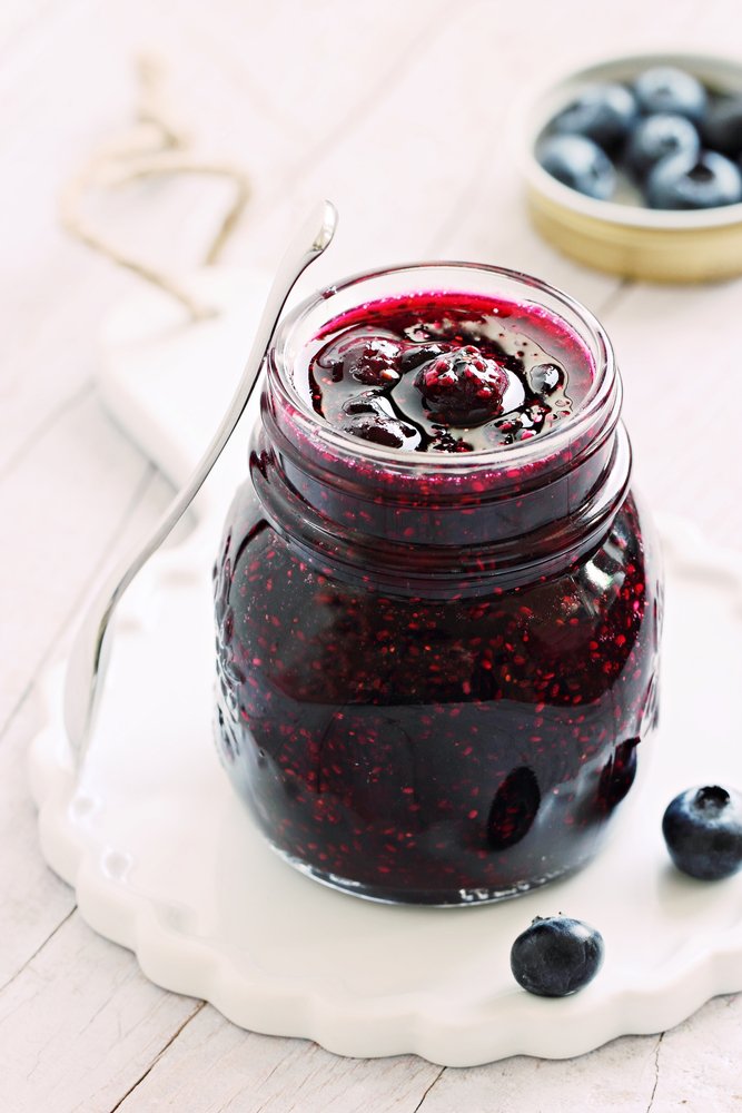 Dunk, scoop, slather and spread this incredible #vegan Blueberry Chia Jam on anything you can find! 😋 #Recipe: bit.ly/Blueberry-Chia… #Food