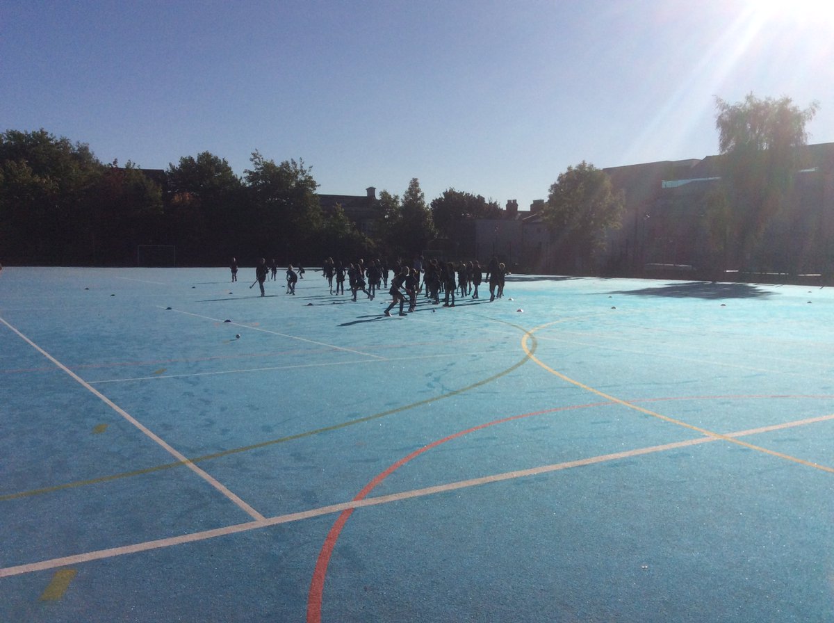 NGHSJuniors's tweet photo. Year 3 & 4 enjoying their hockey and netball this morning! #learningnewskills #keepingfitandactive @nghspe https://t.co/G7hxXVAF2N