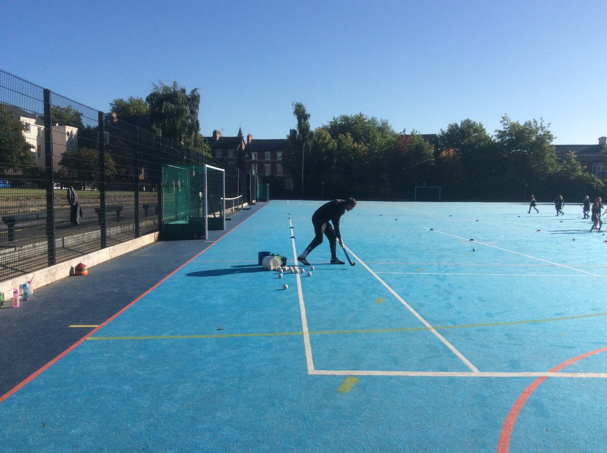 NGHSJuniors's tweet photo. Year 3 & 4 enjoying their hockey and netball this morning! #learningnewskills #keepingfitandactive @nghspe https://t.co/G7hxXVAF2N