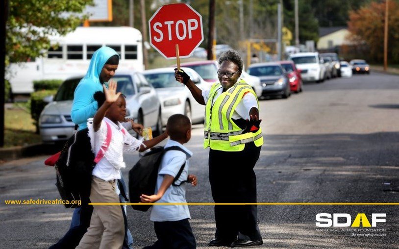 Motorists please ensure our children's safety on the roads,obey the school zones speed limits #30Kph & drive safely ✋🚸#SaveLives #RoadSafety