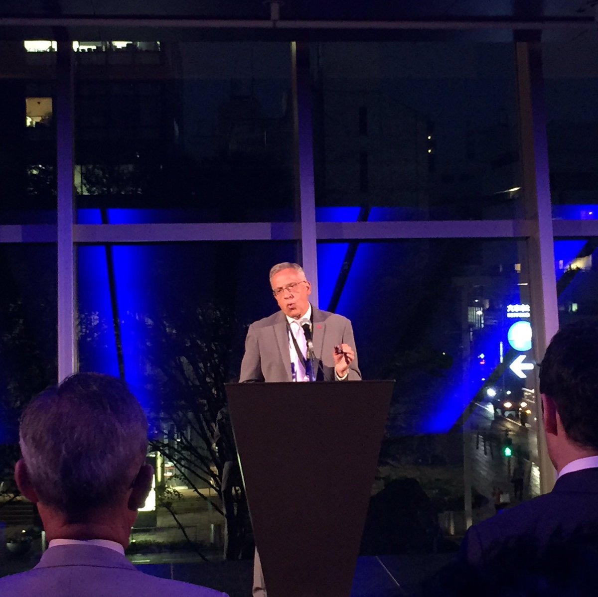 Cauitie's tweet photo. 44% of freshmen are women, Dean Yannis C. Yortsos, #Viterbi School of Engineering, proudly introduced the school. #USCGlobalConference 2017 https://t.co/DEbj1bkdOt