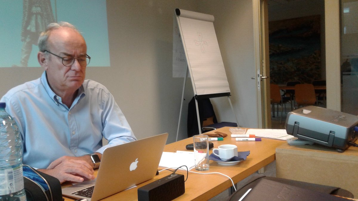 SVanoutrive's tweet photo. Ik ben toch niet gek? @GrowAtlas @Actiefpersoneel #interesting https://t.co/IytY05Jrz8