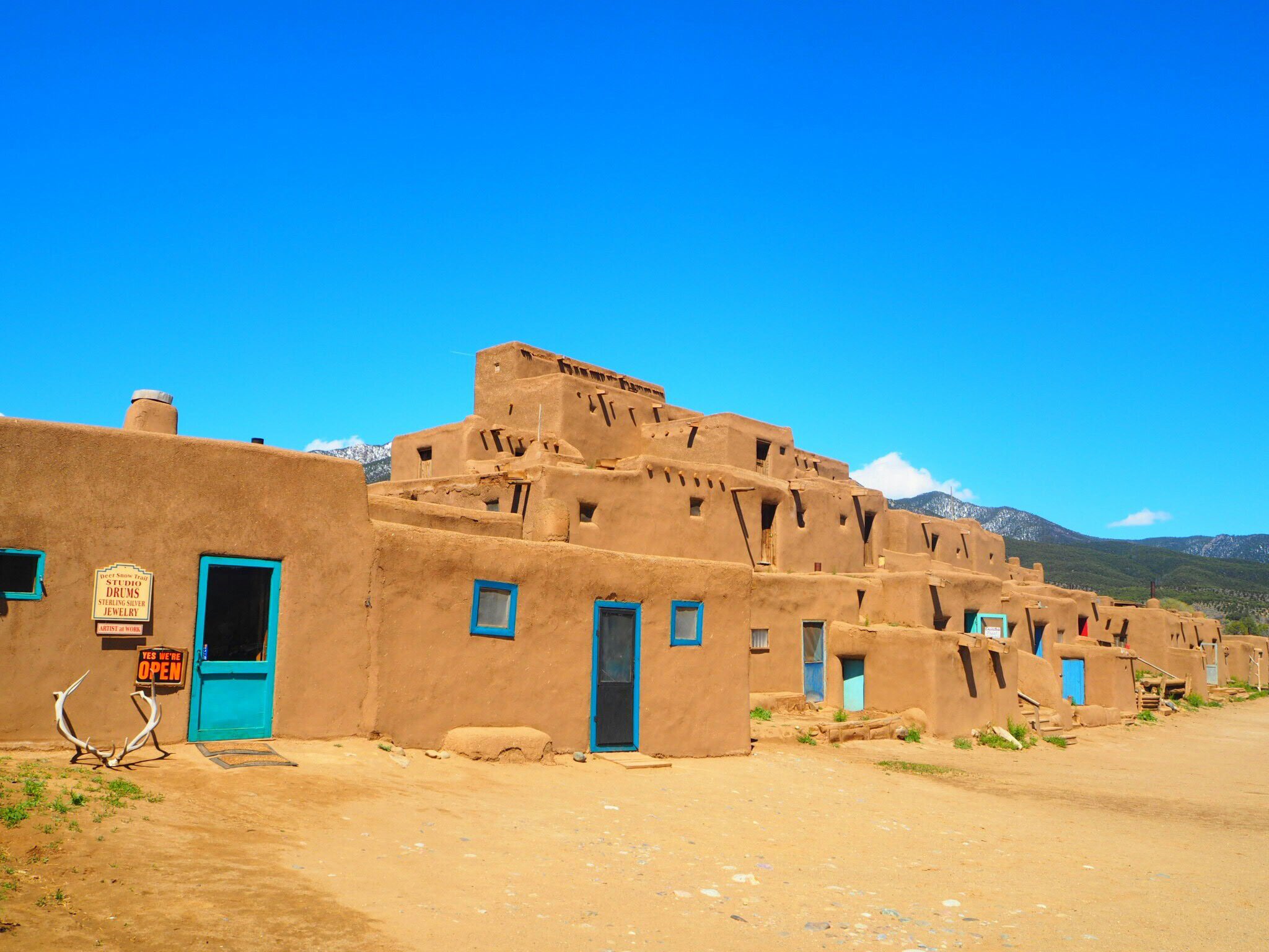 モック アメリカ 世界遺産 タオス プエブロ ここには現在もインディアンが住んでいる 旅の途中に行くことを決めて勢いで行った場所だったけどカナリよかった アメリカ ニューメキシコ州 世界遺産 旅 Roadtrip ワンコがいっぱい モック アメリカ 世界遺産 タオス プエブロ ここには現在もインディアンが住んでいる 旅の途中に行くことを決めて勢いで行った場所だったけどカナリよかった アメリカ ニューメキシコ州 世界遺産 旅 Roadtrip ワンコがいっぱい