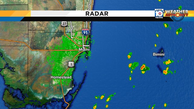 MORNING SHOWERS - Few showers on the radar approaching #SouthFlorida from the Atlantic waters. #Flwx https://t.co/VJ6mJsSfVV