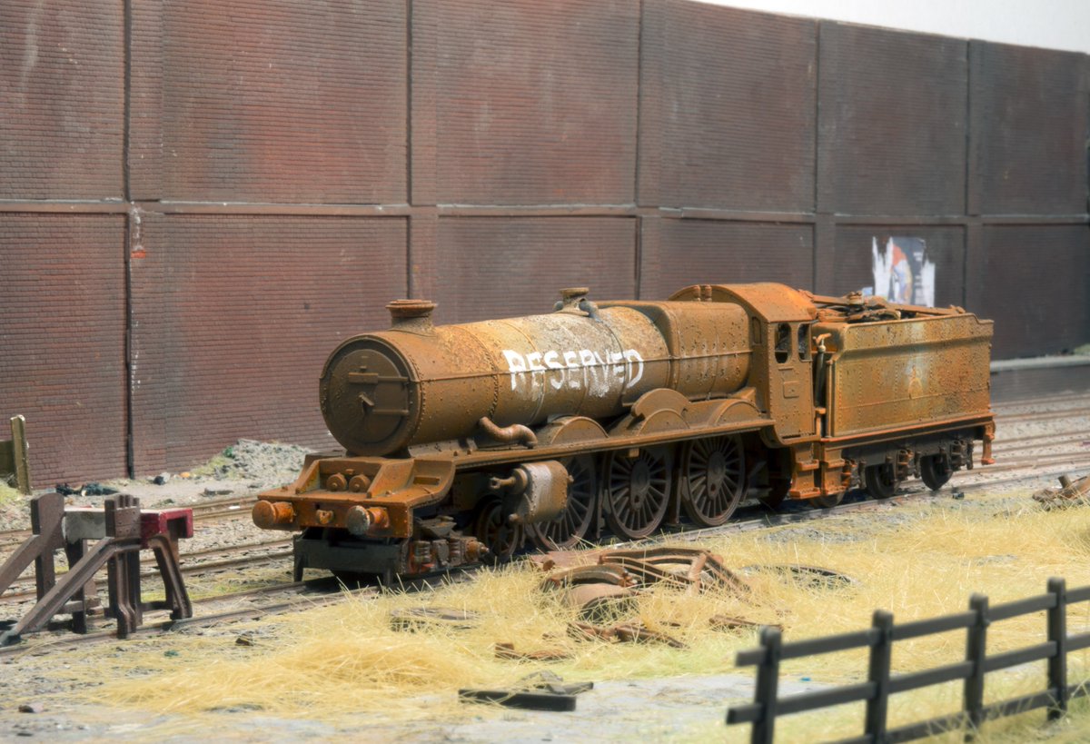 Halden Yard OO gauge #scrapyardloco GWR King class #loco for sale, heavily rusted and weathered halden-yard.co.uk #rustyrailyard