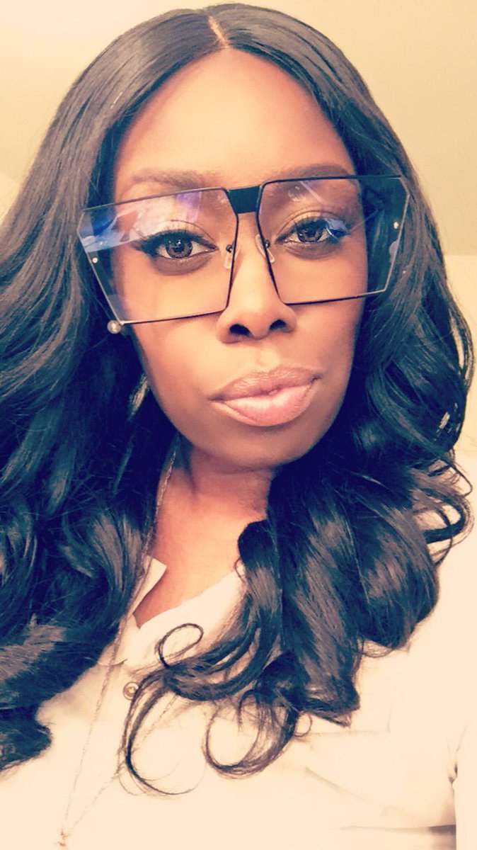 ShalondaNichole's tweet photo. Blessed! #dmv #stylist #mua #dmvmua TGIF https://t.co/d1HkIodvcK