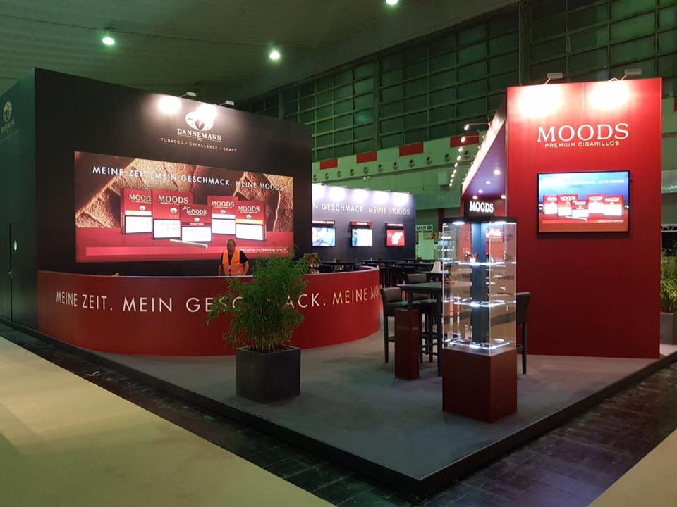 TeviAgentur's tweet photo. Beurs stand voor #Dannemann gebouwd op de #Intertabak. Staat er weer mooi bij!!! Arjan, Bedankt. https://t.co/yuz6KASq5y
