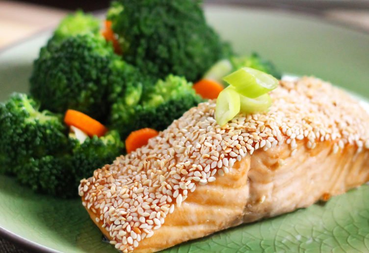 AlexxandraWorld's tweet photo. Healthy Lunch, Salmon with Sesame Seeds and Veggies #Veggies #HealthyFood #Salmon #Omega3 #NoCarbs #Proteins #Fish #HealthyEating #FitGirl https://t.co/zFgXwbaFcf