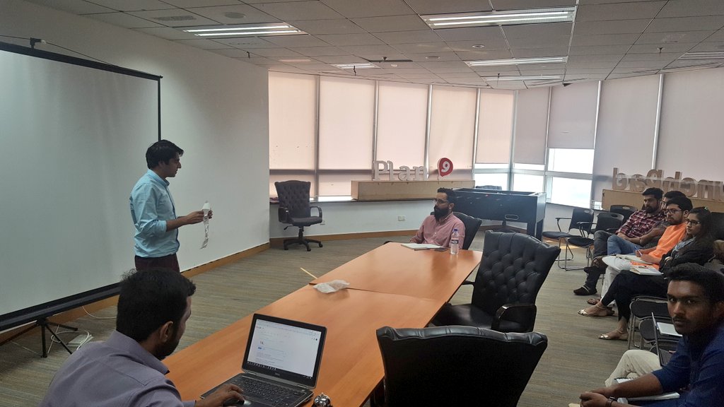 PITBIncubation's tweet photo. #Plan9startups Cycle 10 have 2 mins to present their business models. #FridayPitching with @alimurtazanet #HappeningNow. https://t.co/LO086ZsaMx