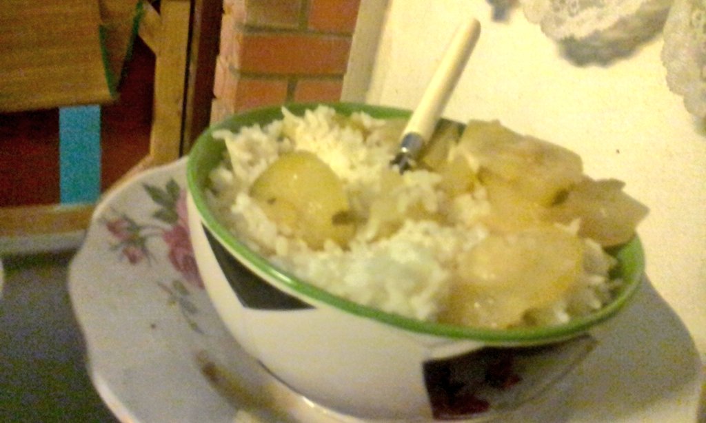 tankokseng61's tweet photo. ®©#22ndSeptember2017 #FridayDinner
#RiceWith #Onion #HairyGourd #FuzzyGourd #MaoQwa #HairyCucumber #Soup
6.19pm-6.20pm https://t.co/8Eyu40W3JI