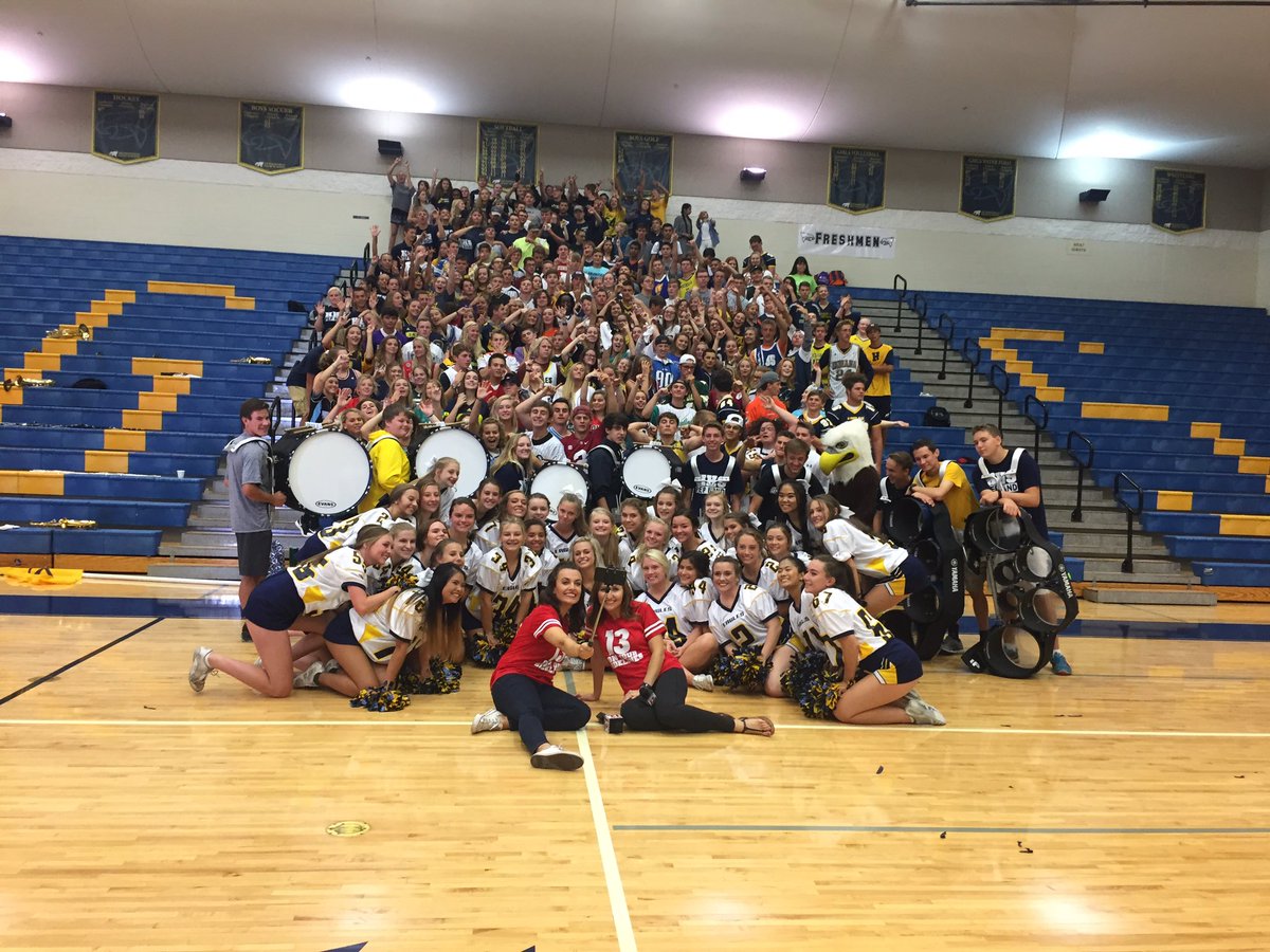 HudsonvilleHS's tweet photo. Best students on the planet! https://t.co/8EyjqkKqj7