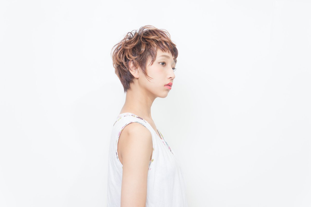 Yoshizaki Takahiro 北浦和sowaさんでのヘアカタログ撮影分 クールなショートヘア Hair Sowa Hair ポートレート ポートレート好きな人と繋がりたい 白 ヘアスタイル 作品撮り カメラマン サロンモデル 撮影 サロン 北浦和 美容院