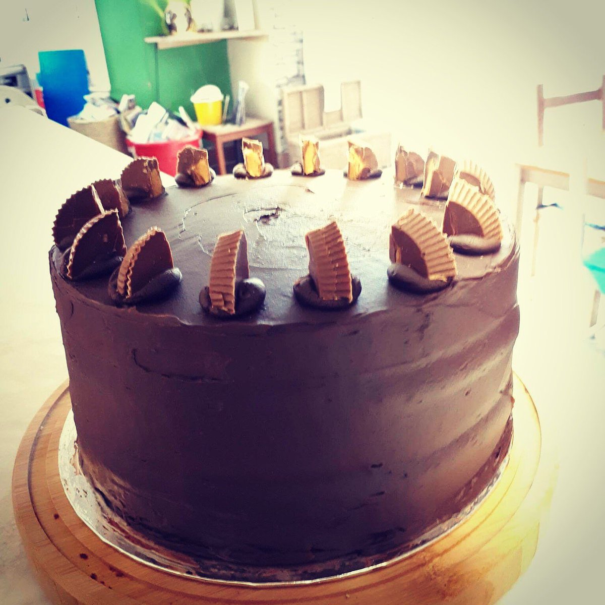FionaCC16's tweet photo. @BossBakes amazing Reece's peanut butter cake at @Lattetude! When it's gone it's gone! https://t.co/FbZwMqrcIf
