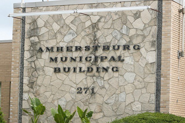 Amherstburg Could Offer Civil Marriage Ceremonies windsorite.ca/2017/09/amhers… https://t.co/tnKDKOOXpH