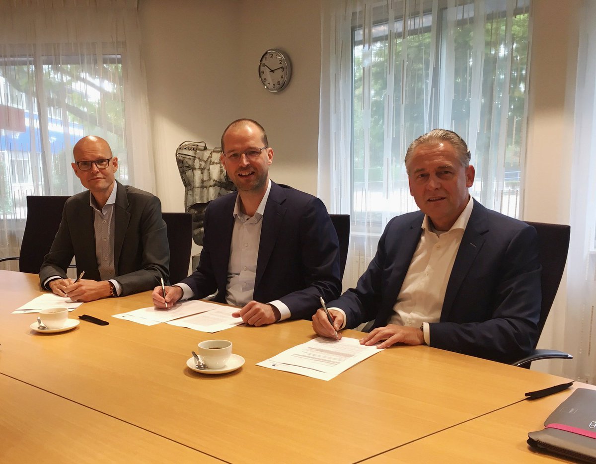 Hij is er! Eerste SC-zwembad in <a href="/gemeentehia/">Hendrik-Ido-Ambacht</a> <a href="/sportfondsennl/">Sportfondsen</a> <a href="/Sportaccommodat/">Sportaccommodaties</a> <a href="/UUUSBO/">USBO</a> <a href="/SPORTCIRKELS/">SPORTCIRKELS</a>