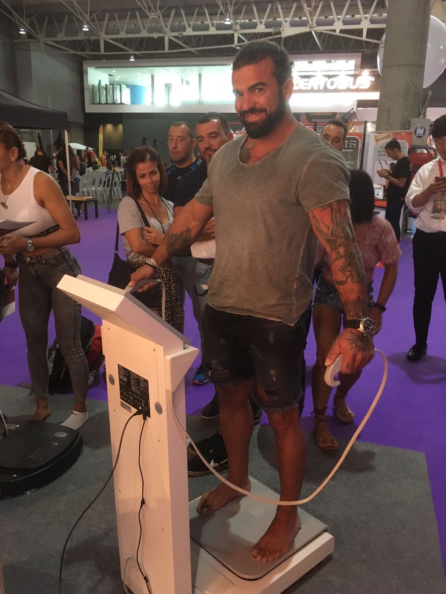 microcaya tweet media