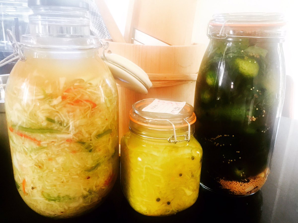 PluckyPickle's tweet photo. Test batches:
Smokey Kraut
Turmeric and @KADODEPepperUK #sauerkraut.
Last lot (huge sigh) of local, organic #gherkins, so #halfsours it is. https://t.co/gMQKpyR65Z