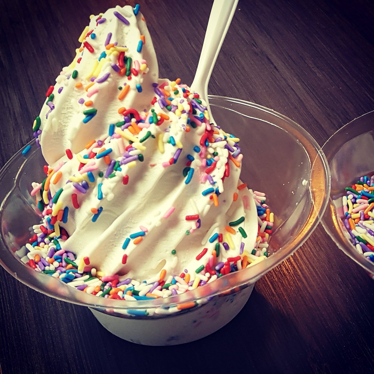 loving_n_j's tweet photo. Friday vibes 🍦🍦🍦 #MrSoftee 

#LovingNewJersey #friday #weekend #icecream #njfoodie #njyelp https://t.co/h7V7RK05ur