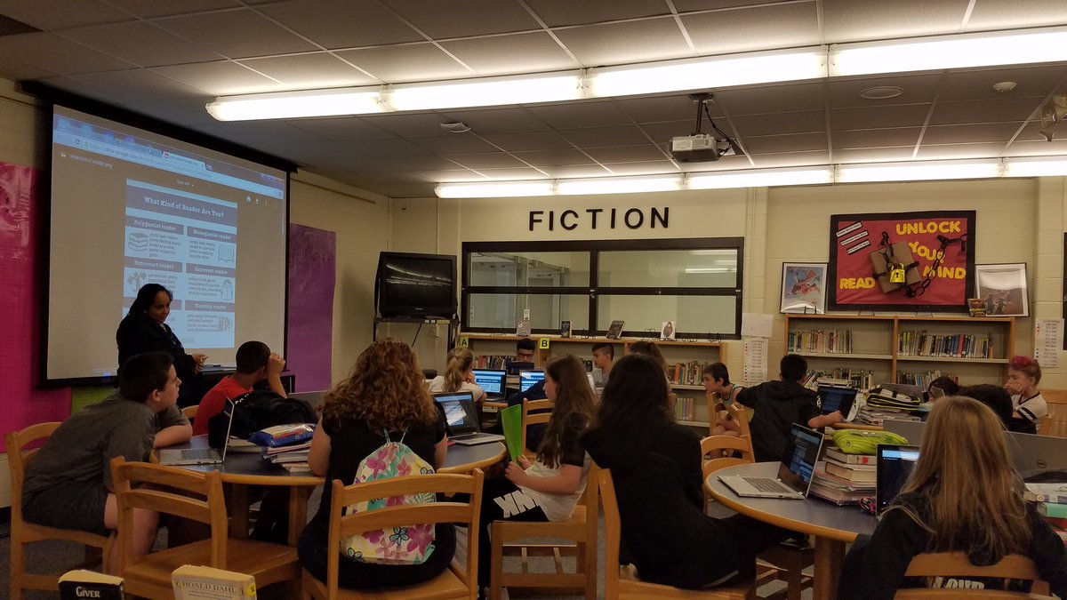 MrsBurcheri's tweet image. 7th graders enjoying library today,  finding out what kind of readers we are..with Mrs. Stapleton
#cridgepride #crpowerfuleducator