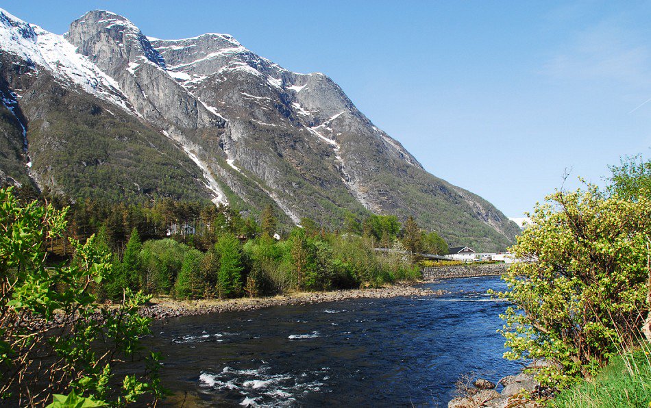 Book your place on our stunning Fjordland Splendour cruise setting sail from #Liverpool 13 Jul 2018 #FridayFeeling ow.ly/9h6X30fm5nL