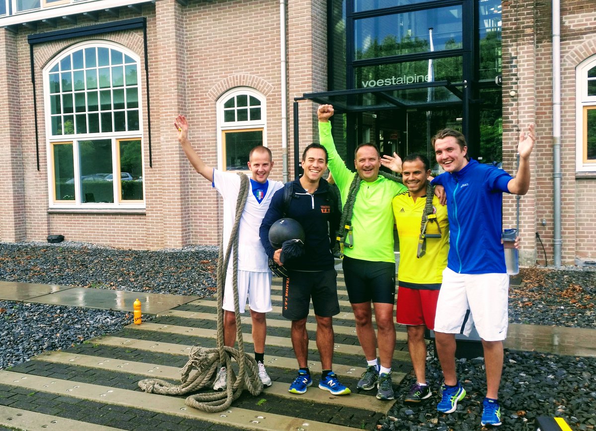 vaTSNL's tweet image. Er is veel gesport deze week door onze collegas! Dam-tot-Dam loop, bootcamp en golf! #fitforthejob 😎Zijn er meer ideeën om fit te blijven?🤓