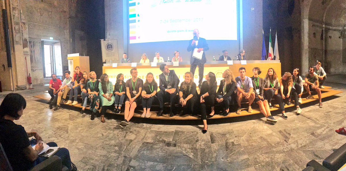 iMdP_Bergamo's tweet photo. D.Piazzini: grande lavoro dei ragazzi della Summer School "chiusi" nel carcere di Sant'Agata per i loro progetti #imdp17 #summer #school https://t.co/fJ7BEF9OHc