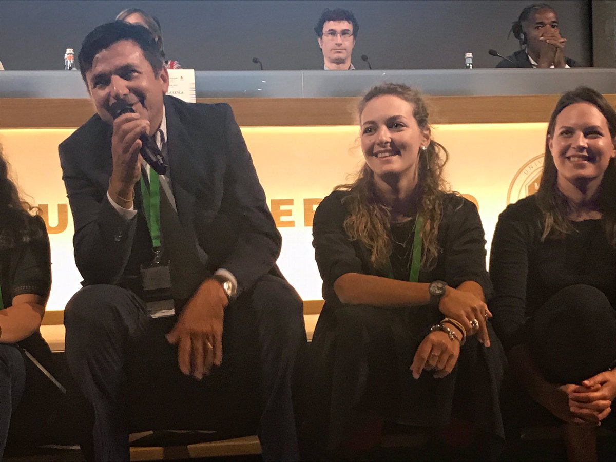 iMdP_Bergamo's tweet photo. D.Piazzini: grande lavoro dei ragazzi della Summer School "chiusi" nel carcere di Sant'Agata per i loro progetti #imdp17 #summer #school https://t.co/fJ7BEF9OHc