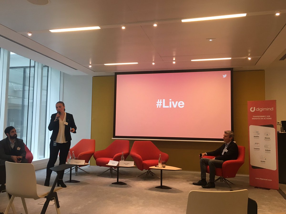 Antoine_Delon's tweet photo. .@audreyS @TwitterFrance du #live dans vos actions mais pas sans analyse quali #dircom2017 https://t.co/pzGuUbWiRG