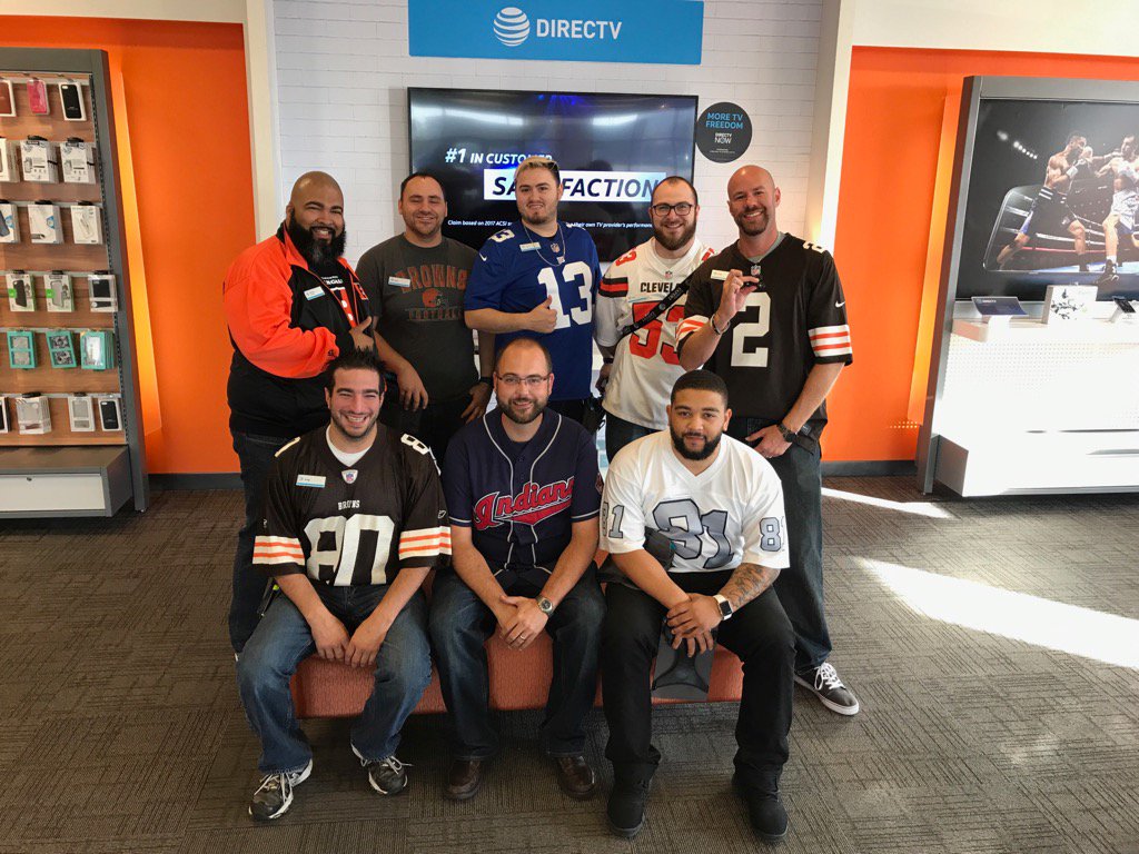 IPhone 8 Launch! Leader in Sports! #Nohlimit #OHPA <a href="/TheoAlexander11/">Theo Alexander</a>  <a href="/BIGBizDecker/">Eric Decker</a> <a href="/alysonwoodard/">Alyson Woodard</a> <a href="/judy_cavalieri/">Judy Cavalieri</a>