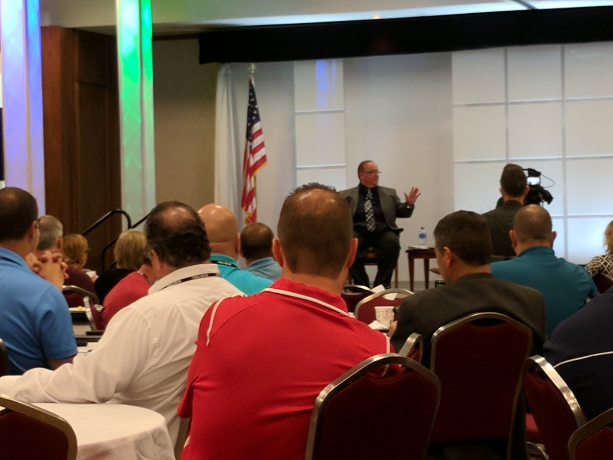 LuckyBreak6's tweet photo. Shout out to State Supt. Brian Whiston. #MASAFall17. Thank you for your leadership. https://t.co/XjZRLdt8hB
