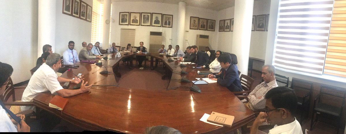 CCCEconIntel's tweet photo. Today, pvt sector stakeholders shared their concerns with the IMF mission here for the 3rd review of the EFF Programme @IMFNews #LKA https://t.co/b0B5XE7AIb