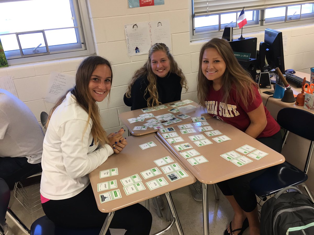 gchsfrenchclub's tweet photo. français deux reviewing for the upcoming examen in a creative way! ouais!! #grantmindset https://t.co/3r8WWFCdpY