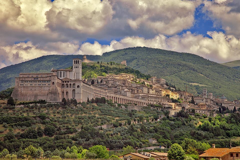 In Italia ci sono ben 53 siti Unesco: visitate quelli del #CuoreVerde e condividete le vostre foto con noi usando l'hashtag #53wonders!