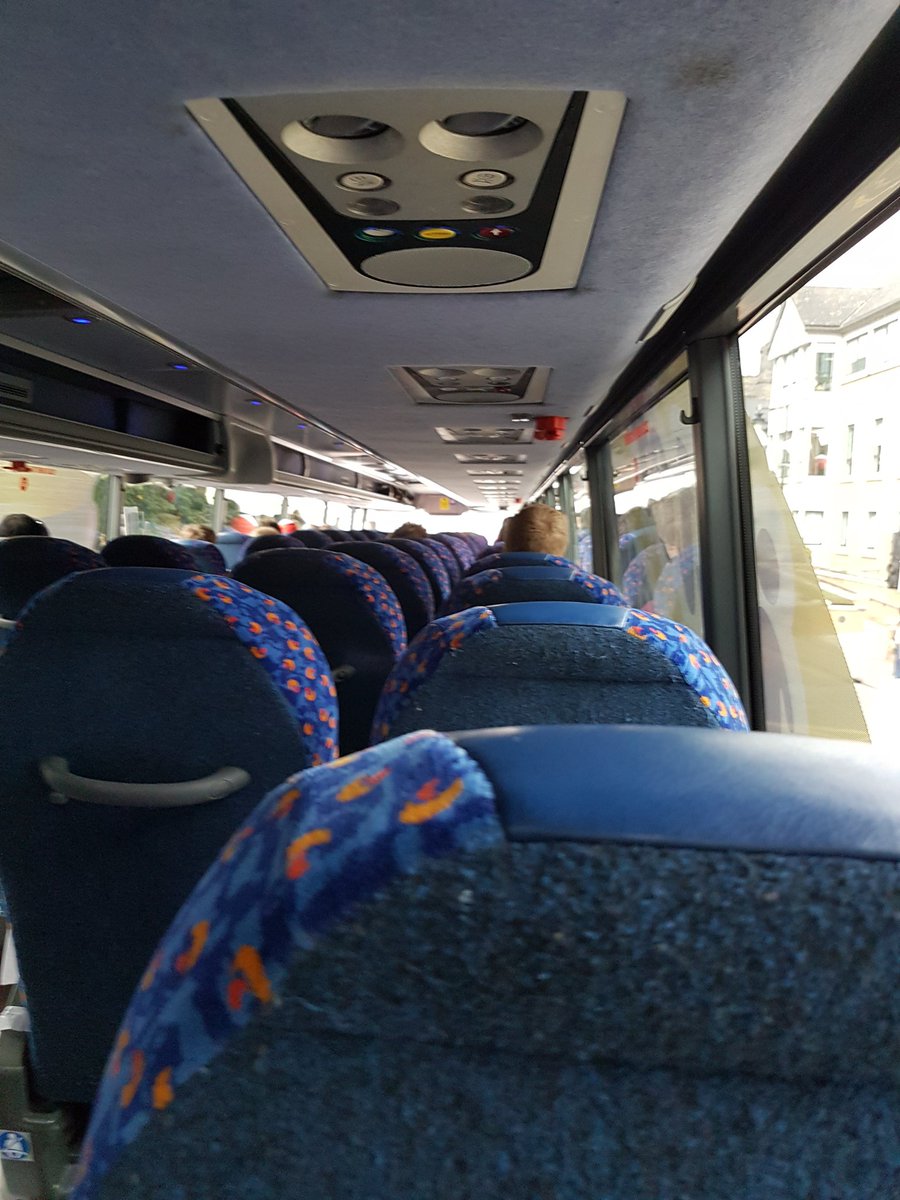 My view for 4 hours. En route to the RAH for <a href="/TheRyanAdams/">Ryan Adams</a> last gig of the tour #prisonertour2017
#ryanadamsandtheunkownband