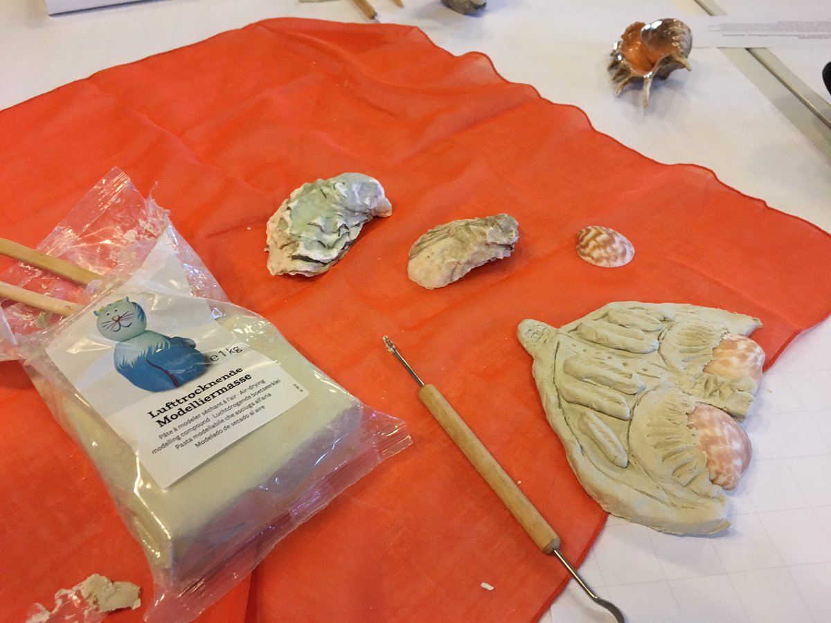 A lot of fun thinking and working on science for kids at #sciencecomm17