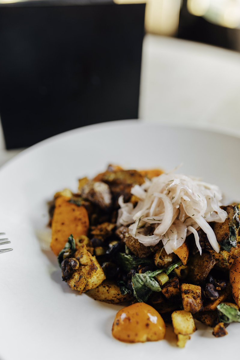 GahanPub's tweet photo. #VegItUp2017 starts today! Our dish is Gahan Cajun Lime Tofu Scramble with potatoes, black beans, tomatoes, and a fennel slaw. https://t.co/lHYO48dx2g