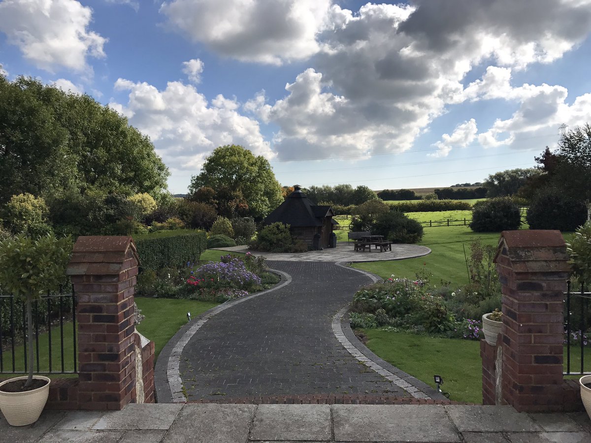 GGranary's tweet photo. Beautiful September day in sunny #kent https://t.co/FIWIy2NiDS