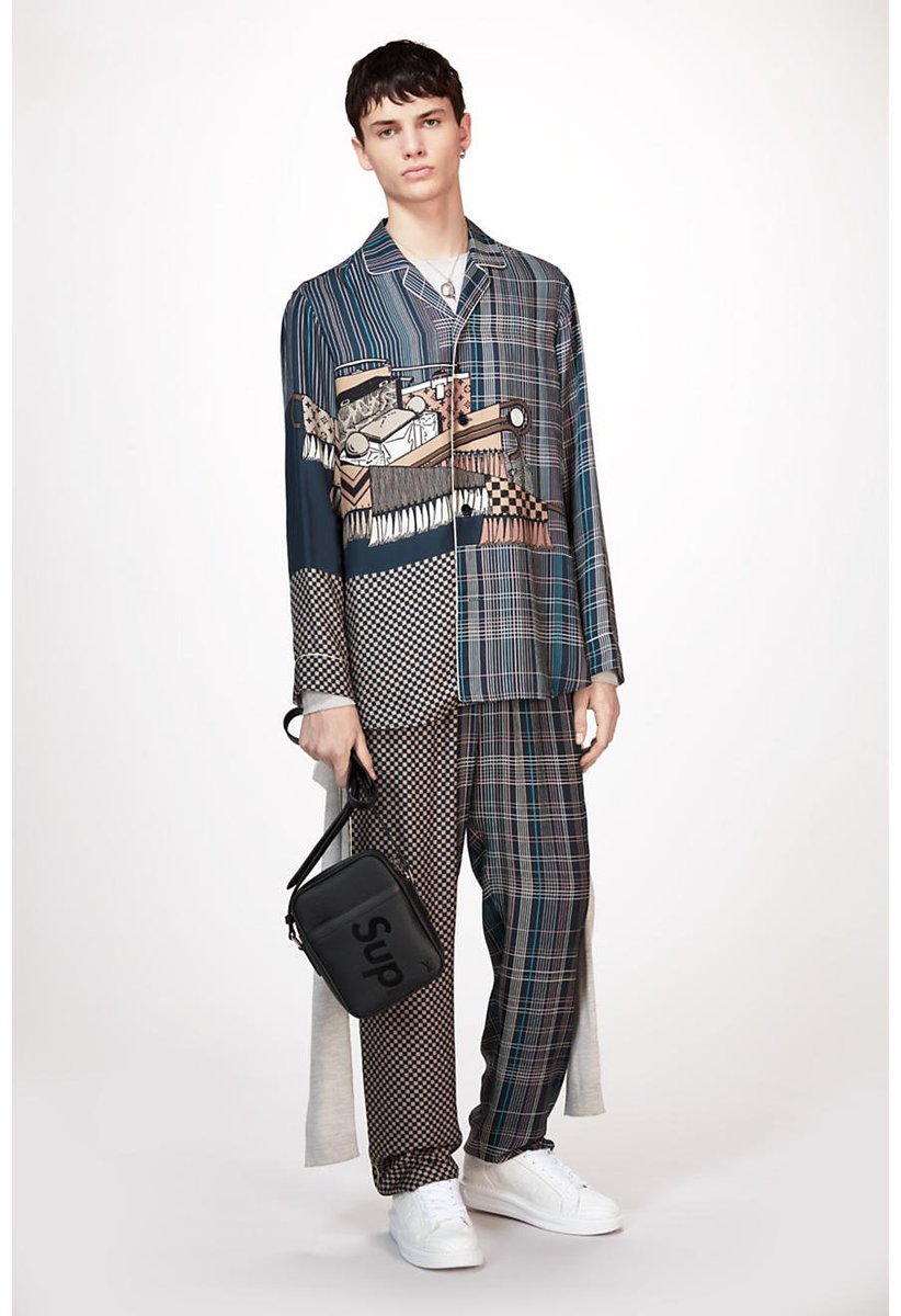 Tổng hợp hơn 57 về louis vuitton pyjama set  cdgdbentreeduvn