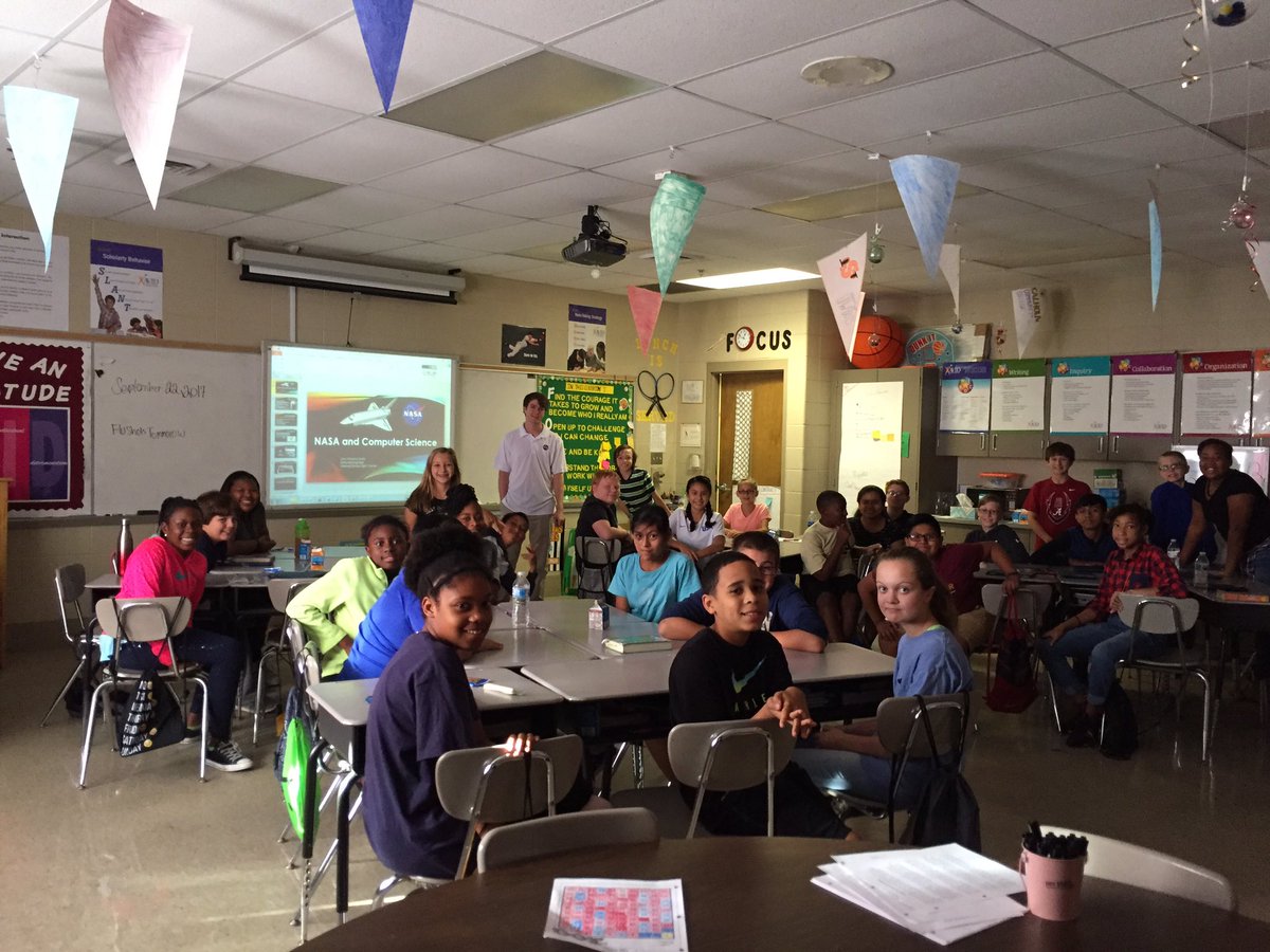 KellyCAIS's tweet photo. .@AVID4College guest speaker re computer science @MMooreAIS #AISPROUD #oneathens https://t.co/DIkuvpkFrC