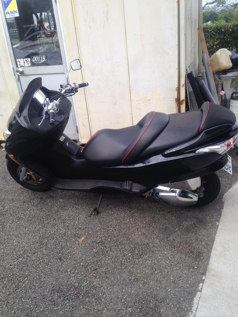 yuu3m13's tweet photo. フォルツァ売ります
詳細はDMでお願いします
大阪から
#バイク売ります
#ビッグスクーター売ります https://t.co/o1vD5c3zea