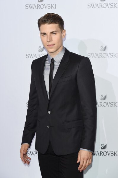 NolanFunkJPN's tweet photo. Swarovski Crystal Wonderland Party on September 20, 2017 in Milan  #nolanfunk https://t.co/S7ANSkRgWQ