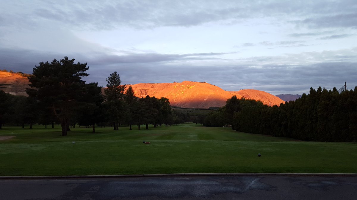 ThreeLakes_GC's tweet photo. Good morning from the 1st tee! Come on out and enjoy the beautiful golf course! #fridaygolf #wenatcheevalley https://t.co/88GF5kFTQR