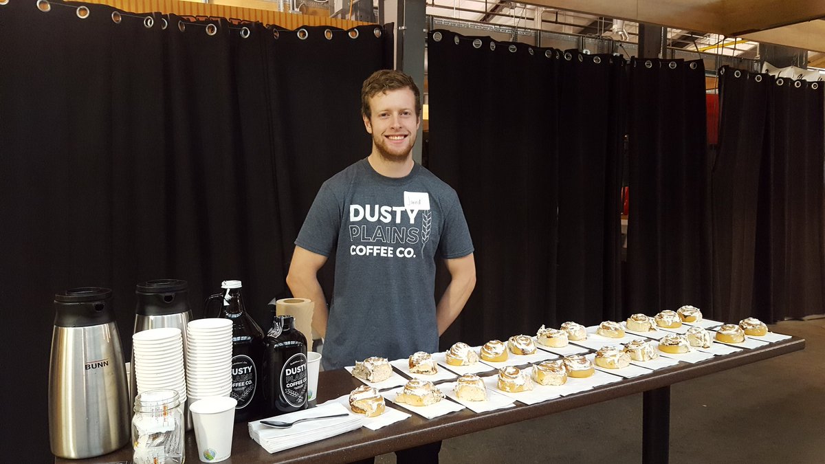 smbyxe's tweet photo. Jared from Dusty Plains Coffee brought his breakfast lineup... mmm cinnamon ☕ #SMByxe5 https://t.co/ZnmzgRHSOd