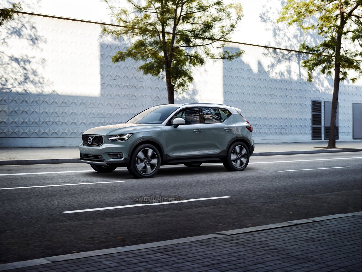 AutoVeracruz's tweet photo. El nuevo Volvo XC40, presentado en Milán. Sigue creciendo la familia SUV premium, que además incorporará un servicio especial de concierge. https://t.co/MZdCOBPsrb