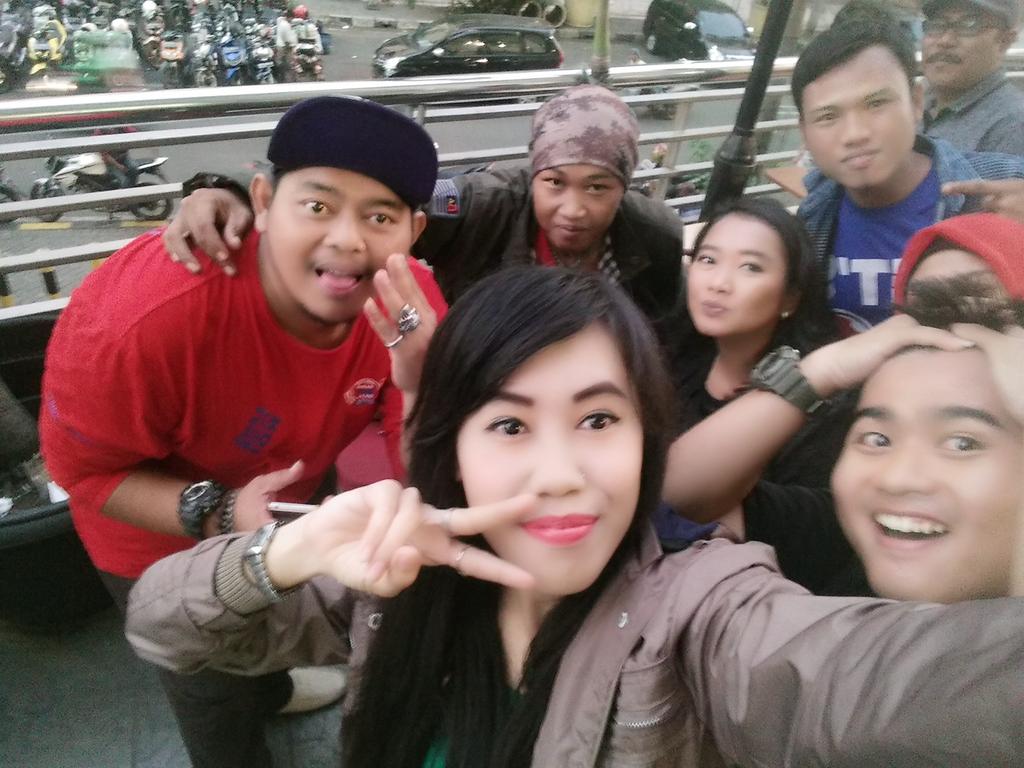 Ekseizz brng ka <a href="/ainatitta/">aina titta</a> bang <a href="/budipratama456/">Boedie58Pujiwati</a> mpok <a href="/pujiwati58boedi/">Pujiwati89</a> #RdiTwitkustik