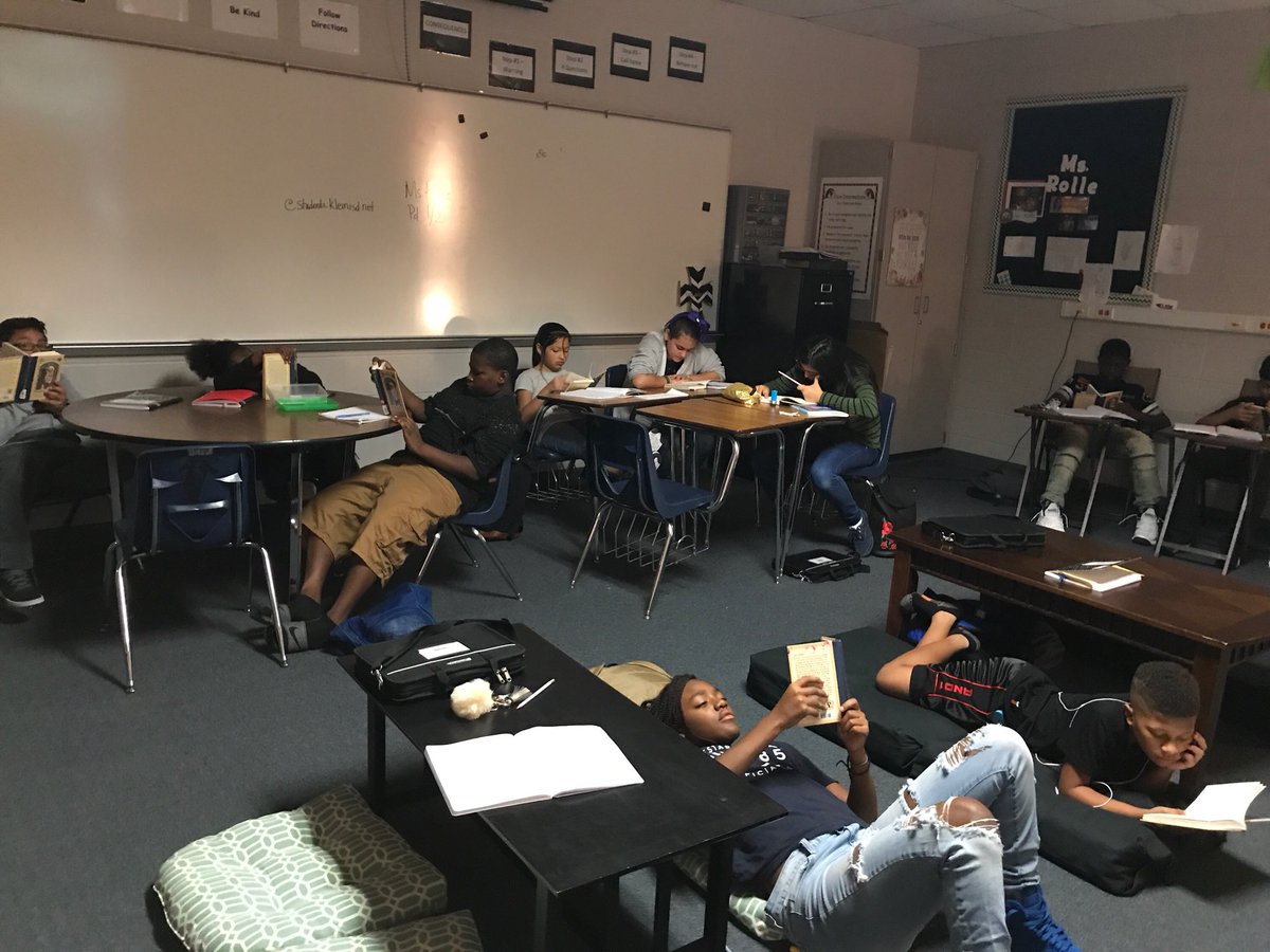 KleinIntKISD's tweet photo. Read along with Ms. Rolle. #literacyeveryday #FalconsFriday #Promise2Purpose https://t.co/fQRojHjMyN