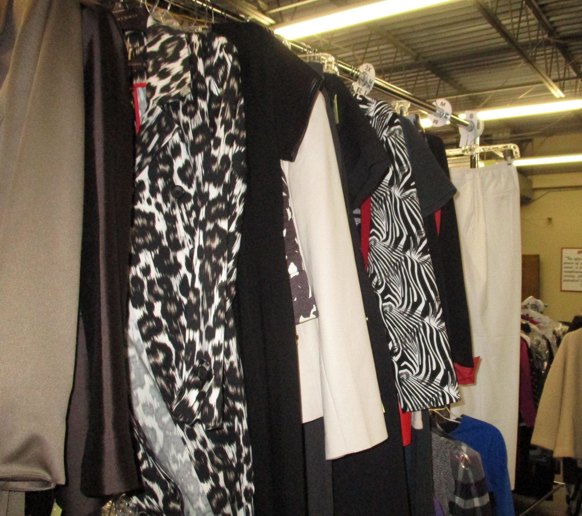 dfscharlotte's tweet photo. We're so excited for the #DFSPowerLunch2017 9/26 @filmorenc! Wait until you see the outfits from OUR boutique #dressforsuccesscharlotte https://t.co/spUNiGFFxt